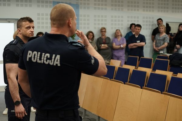 Policjanci z KWP Kielce medykom z ŚCO (2)