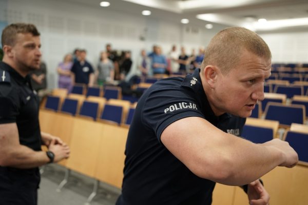 Policjanci z KWP Kielce medykom z ┼ЪCO (6)