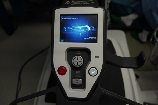 Ginekolodzy z ŚCO operują w asyście robota (1)