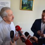 Profesor Stanisław Góźdź i doktor Leszek Smorąg tłumaczyli, że proste badania cytologiczne ratują kobietom życie